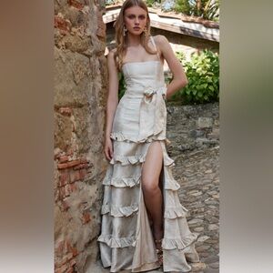 Piana Gown in Taupe Windsor Brocade
V. CHAPMAN